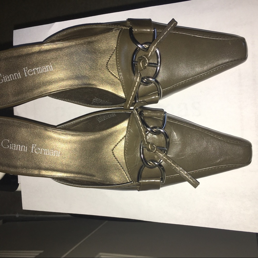 Lightly worn Gianni Fermani Genuine Leather Pump
